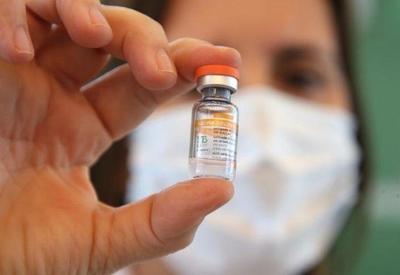 Estudos comprovam eficácia da CoronaVac contra delta e ômicron em idosos Estudos comprovam eficácia da CoronaVac contra delta e ômicron em idosos