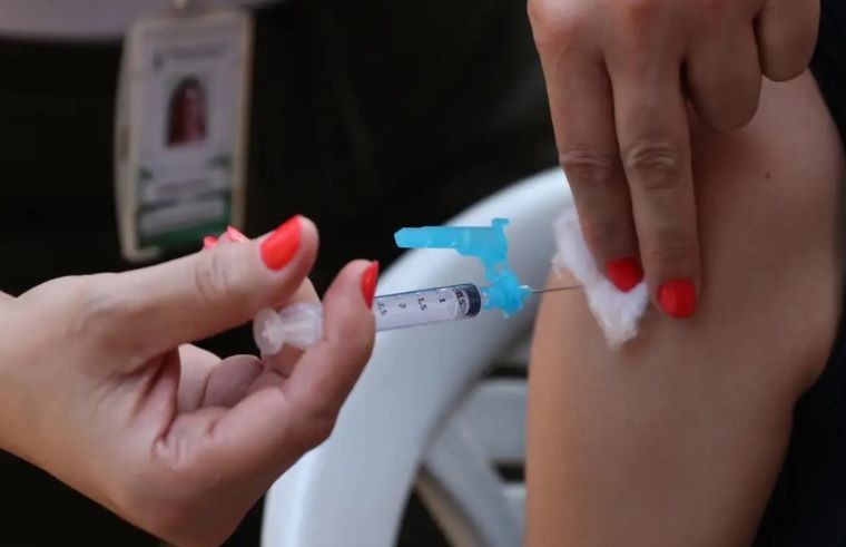 Imagem da noticia Novo plano de vacinação contra Covid-19 começa a valer no Brasil