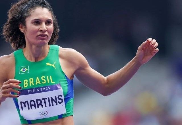 Imagem da noticia Valdileia Martins iguala recorde brasileiro no salto em altura, vai à final, mas se machuca