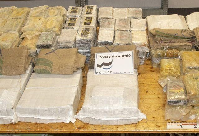 Imagem da noticia Funcionários da Nespresso encontram 500 kg de cocaína em carga de café