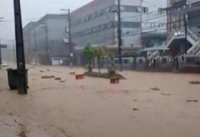Petrópolis volta a registrar fortes chuvas e Defesa Civil aciona alerta Petrópolis volta a registrar fortes chuvas e Defesa Civil aciona alerta