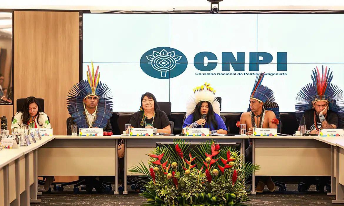 Lula participa da primeira reunião Conselho Nacional de Política Indigenista Lula participa da primeira reunião Conselho Nacional de Política Indigenista