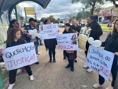 Vizinhos de menina encontrada morta em Guaíba (RS) pedem justiça  Vizinhos de menina encontrada morta em Guaíba (RS) pedem justiça