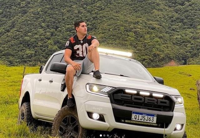 Imagem da noticia Youtuber é preso após mobilizar viaturas e helicóptero da PM em falso assalto