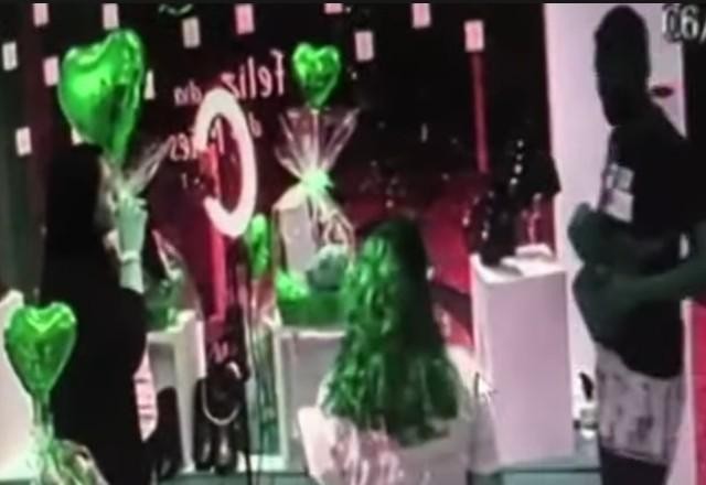 Imagem da noticia Flagrante: empresária é assaltada enquanto fazia live