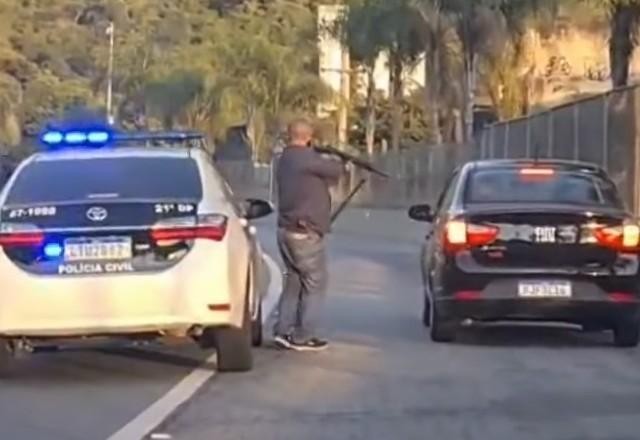Imagem da noticia Polícia prende narcomilicianos chefiados por capitão da PM