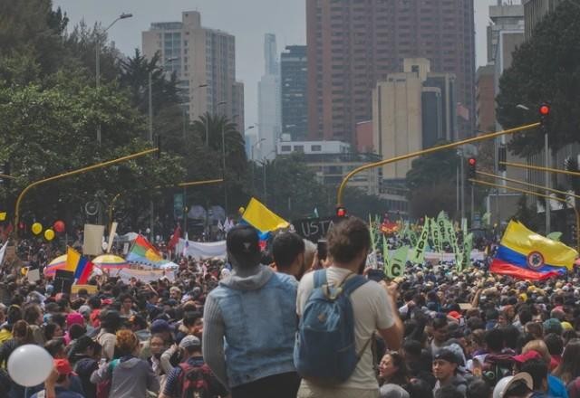 Imagem da noticia ONG colombiana confirma 199 mortes de líderes humanitários em 2020