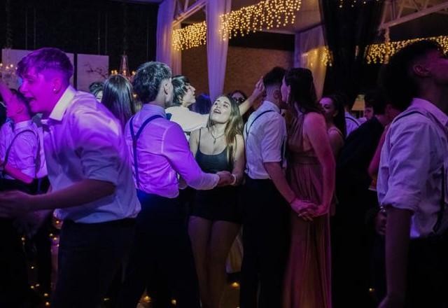 Imagem da noticia Covid-19: Uruguai reabre baladas após flexibilização de restrições