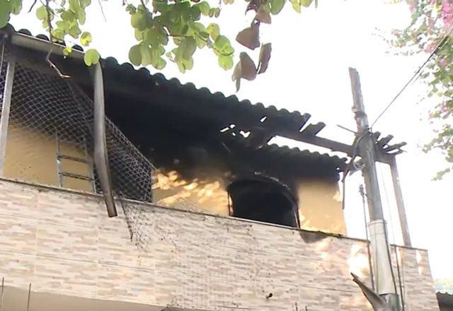 Imagem da noticia Adolescente é apreendido após matar pais por não querer ir à escola
