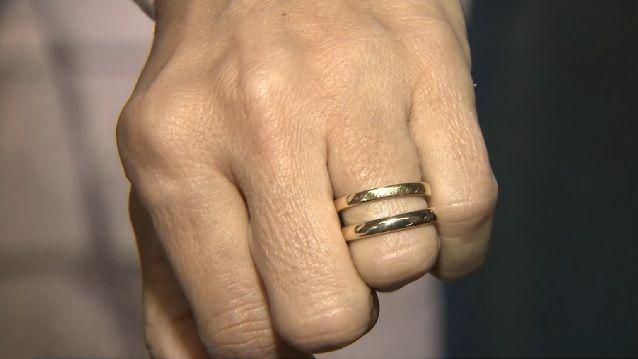 Roubos de alianças em São Paulo impulsionam uso de moedas antigas como alternativa ao ouro Roubos de alianças em São Paulo impulsionam uso de moedas antigas como alternativa ao ouro