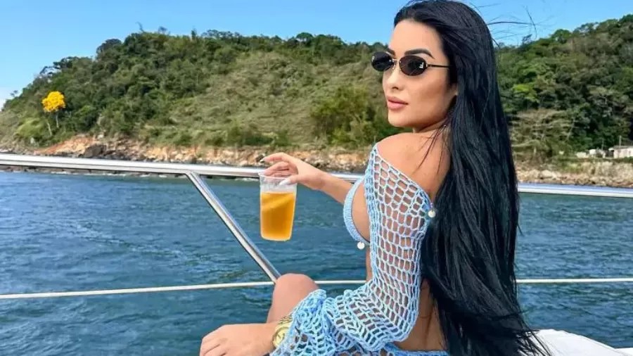 Imagem da noticia Corpo de mulher que fez selfie antes de lancha naufragar é encontrado em SP