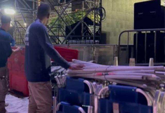 Imagem da noticia Show da Lady Gaga: operação encontra objetos enterrados na Praia de Copacabana