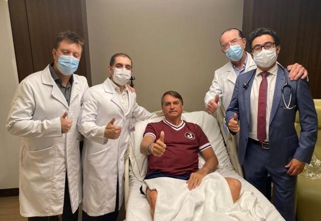 Imagem da noticia Bolsonaro recebe alta e comemora nas redes sociais