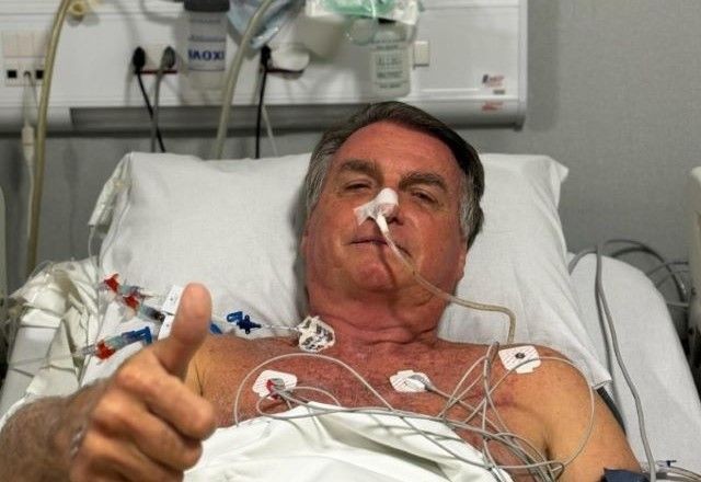 Imagem da noticia Bolsonaro está "estável clinicamente", mas não tem previsão de alta, diz boletim médico