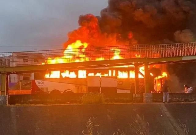 SBT News na TV: MP irá investigar emboscada da Mancha Verde contra cruzeirenses SBT News na TV: MP irá investigar emboscada da Mancha Verde contra cruzeirenses