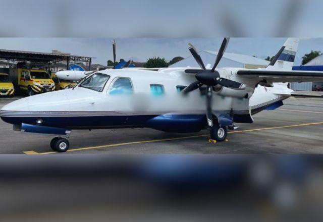 Avião bimotor cai e deixa 6 pessoas mortas no interior de Nova York Avião bimotor cai e deixa 6 pessoas mortas no interior de Nova York