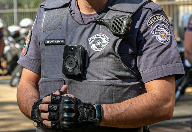 Chicoteado e estrangulado: prisão de homem torturado pela PM é anulada pela Justiça Chicoteado e estrangulado: prisão de homem torturado pela PM é anulada pela Justiça