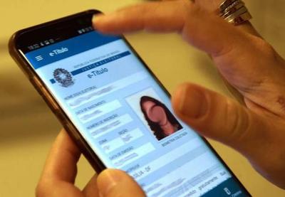 Eleitor poderá justificar ausência nas votações pelo celular Eleitor poderá justificar ausência nas votações pelo celular