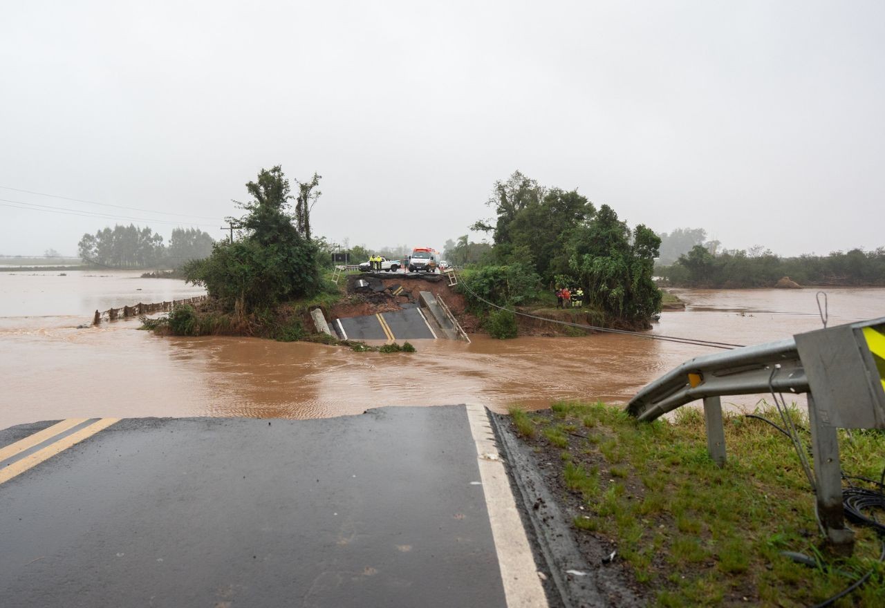 Imagem da noticia Chuva forte volta a provocar alagamentos e deslizamentos no RS