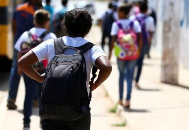 Imagem da noticia Poder Expresso: Lula reunirá governadores para discutir ataques nas escolas