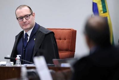 Após voto de Zanin, Bolsonaro é condenado por 4 a 1 em ação por tentativa de golpe de Estado no STF Após voto de Zanin, Bolsonaro é condenado por 4 a 1 em ação por tentativa de golpe de Estado no STF