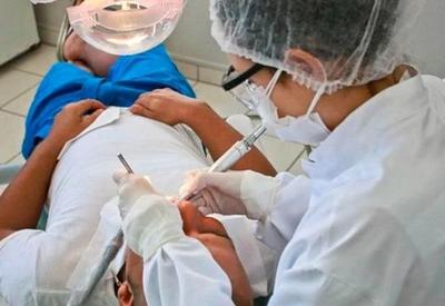 “Odontologia biológica”: Prática sem base científica leva pacientes a extrações desnecessárias “Odontologia biológica”: Prática sem base científica leva pacientes a extrações desnecessárias