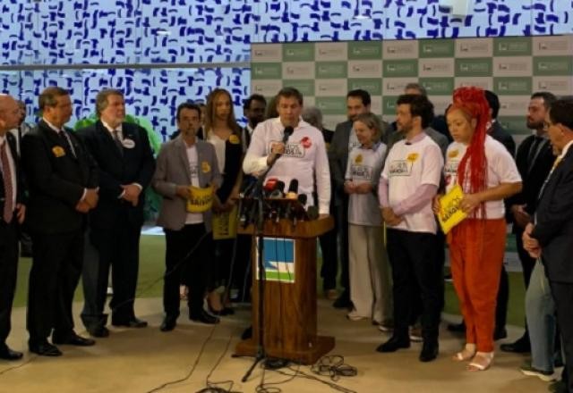 Imagem da noticia Governistas querem frente parlamentar contra "juros abusivos"