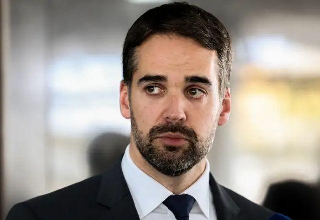 Governador Eduardo Leite passa por procedimento na coluna em São Paulo Governador Eduardo Leite passa por procedimento na coluna em São Paulo