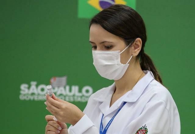 Imagem da noticia SP suspende vacinação de grávidas, mas mantém 1ª dose de outros grupos