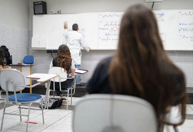 Imagem da noticia Governo Lula vai avaliar 'Novo Ensino Médio'