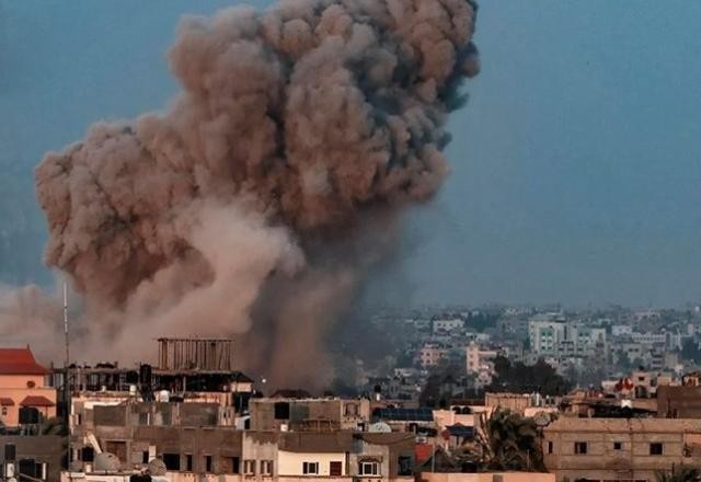 Imagem da noticia Reino Unido suspende negociações de livre comércio com Israel e convoca embaixador