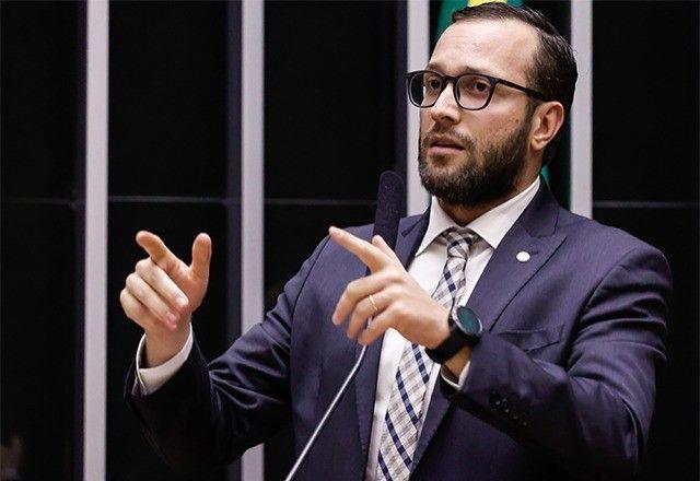 Relações Exteriores: Filipe Barros é eleito presidente de comissão da Câmara que seria de Eduardo Bolsonaro Relações Exteriores: Filipe Barros é eleito presidente de comissão da Câmara que seria de Eduardo Bolsonaro