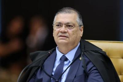 Dino critica megaoperação no Rio: “Vale-tudo com corpos estendidos e jogados no meio da mata"  Dino critica megaoperação no Rio: “Vale-tudo com corpos estendidos e jogados no meio da mata"