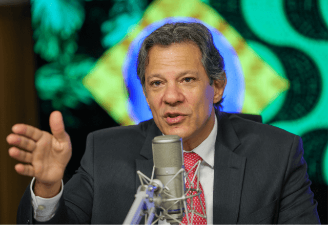 Imagem da noticia Nos bastidores, petistas deflagram movimento para fortalecer Haddad