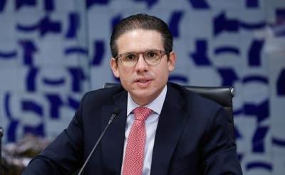 IOF: Motta vira alvo de críticas internas no governo e recebe defesa de Gleisi e Lindbergh IOF: Motta vira alvo de críticas internas no governo e recebe defesa de Gleisi e Lindbergh