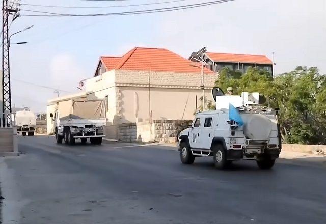 Israel invade base da missão de paz da ONU no Líbano Israel invade base da missão de paz da ONU no Líbano