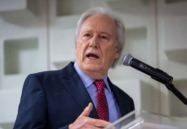 "Polícia não pode combater a criminalidade cometendo crimes", afirma ministro da Justiça "Polícia não pode combater a criminalidade cometendo crimes", afirma ministro da Justiça
