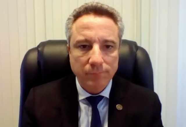 "Estamos na iminência de parar uma série de atividades", diz presidente da associação de delegados da PF "Estamos na iminência de parar uma série de atividades", diz presidente da associação de delegados da PF