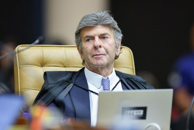 Imagem da noticia Fux pede devolução de voto em julgamento que condenou Bolsonaro por tentativa de golpe para revisão gramatical