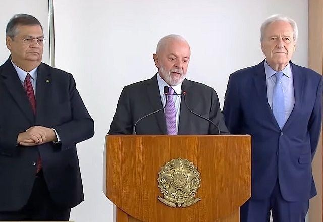 Imagem da noticia Lula oficializa nomeação de Lewandowski como ministro da Justiça