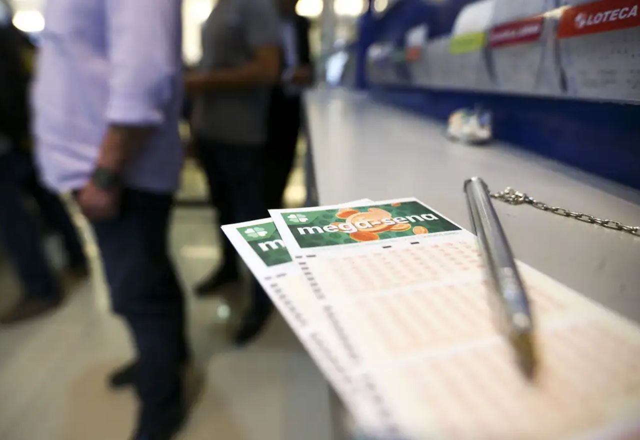 Imagem da noticia Mega-Sena sorteia prêmio de R$ 34 milhões neste sábado (1º); saiba como apostar sem sair de casa