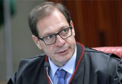 Corregedor do TSE pede informações do inquérito das fake news ao STF Corregedor do TSE pede informações do inquérito das fake news ao STF