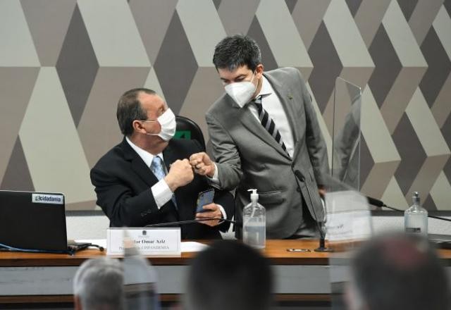 Imagem da noticia CPI da Covid convoca representantes do Facebook e Twitter