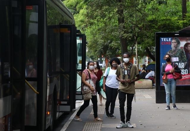 Imagem da noticia Máscaras voltam a ser obrigatórias no transporte público de SP