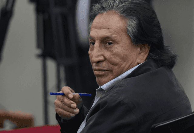 Ex-presidente do Peru é condenado a mais de 20 anos de prisão por corrupção Ex-presidente do Peru é condenado a mais de 20 anos de prisão por corrupção