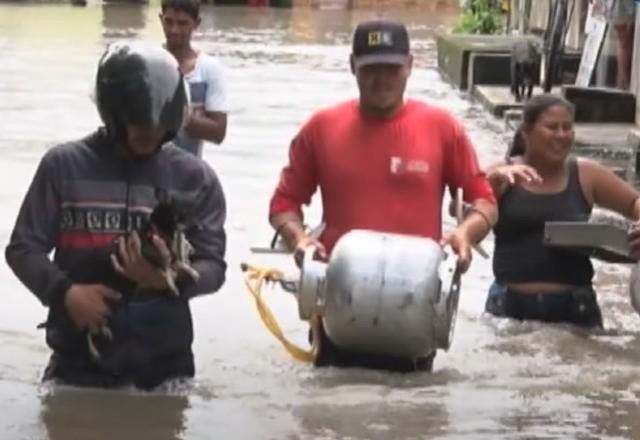 Imagem da noticia Sobe para 4 número de mortos pela chuva em Pernambuco