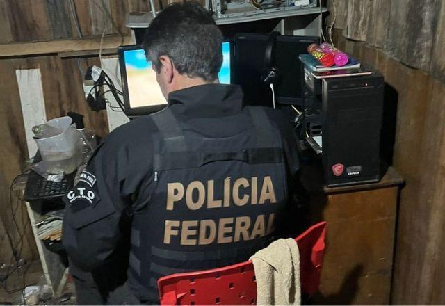 PF prende 18 pessoas em operação contra abuso sexual de crianças PF prende 18 pessoas em operação contra abuso sexual de crianças