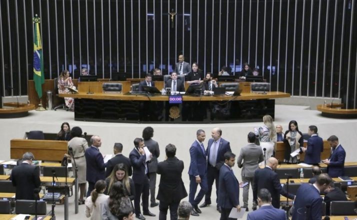 Imagem da noticia Câmara aprova novas regras para desconto de mensalidades em benefícios do INSS