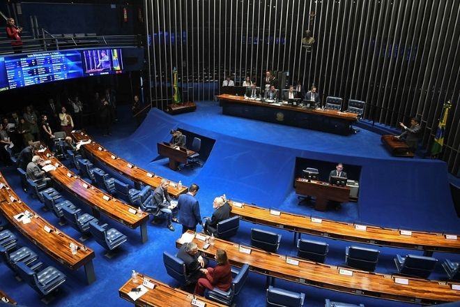 Imagem da noticia Senado derruba alta do IOF e impõe nova derrota ao governo