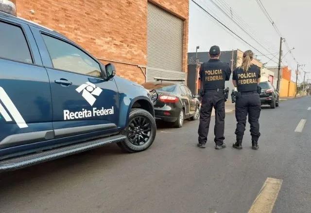 PF realiza operação contra esquema de produção ilegal de cigarros que já movimentou R$ 1,5 bilhão PF realiza operação contra esquema de produção ilegal de cigarros que já movimentou R$ 1,5 bilhão